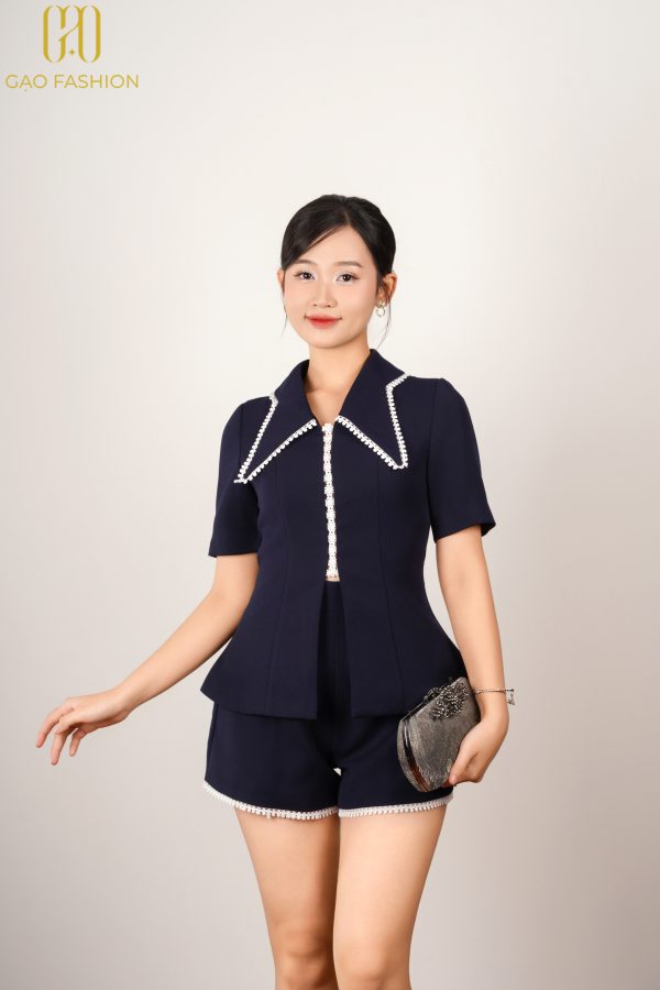 Combo Quần Đùi/Ao Cổ Cánh Bướm Năng Động, Tươi Mới