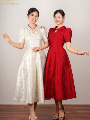 Váy cổ giọt nước