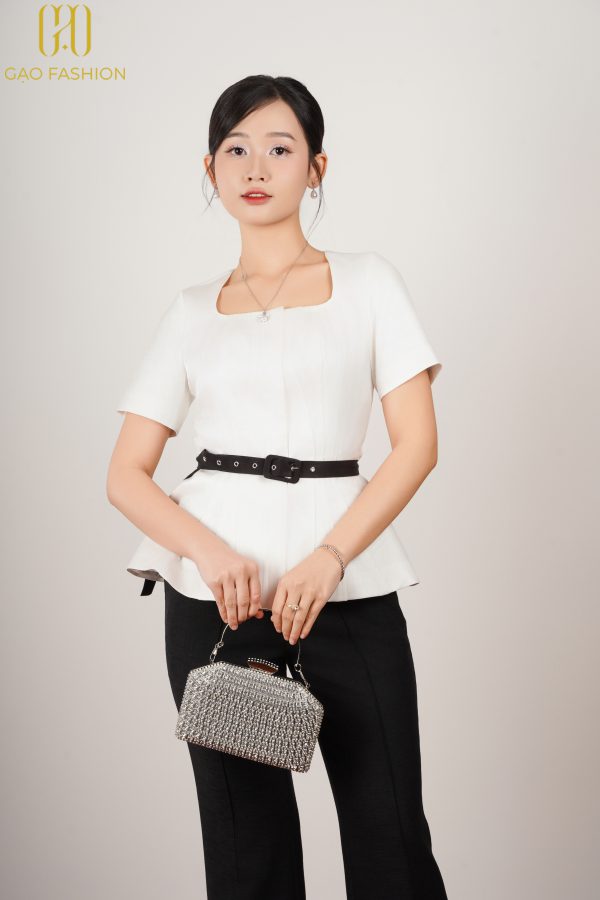 Set Cổ U Peplum Và Quần Ống Loe