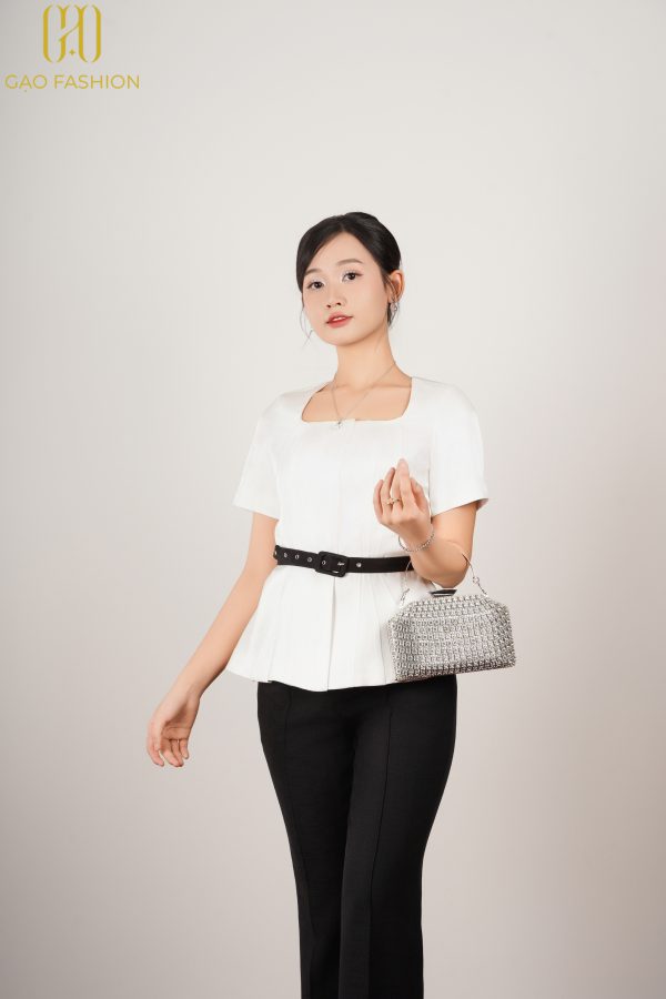 Set Cổ U Peplum Và Quần Ống Loe