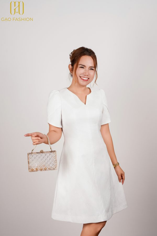 Váy Cổ V Tay Cánh