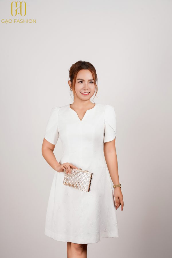 Váy Cổ V Tay Cánh
